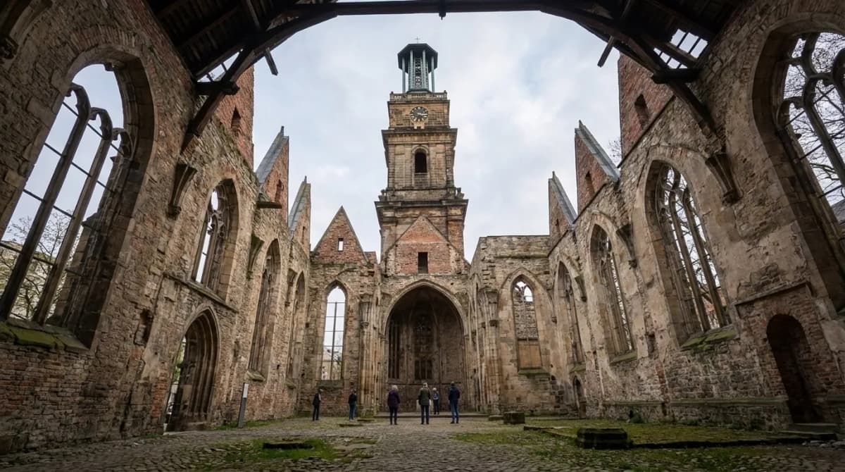 Aegidienkirche — Mahnmal ohne Dach
